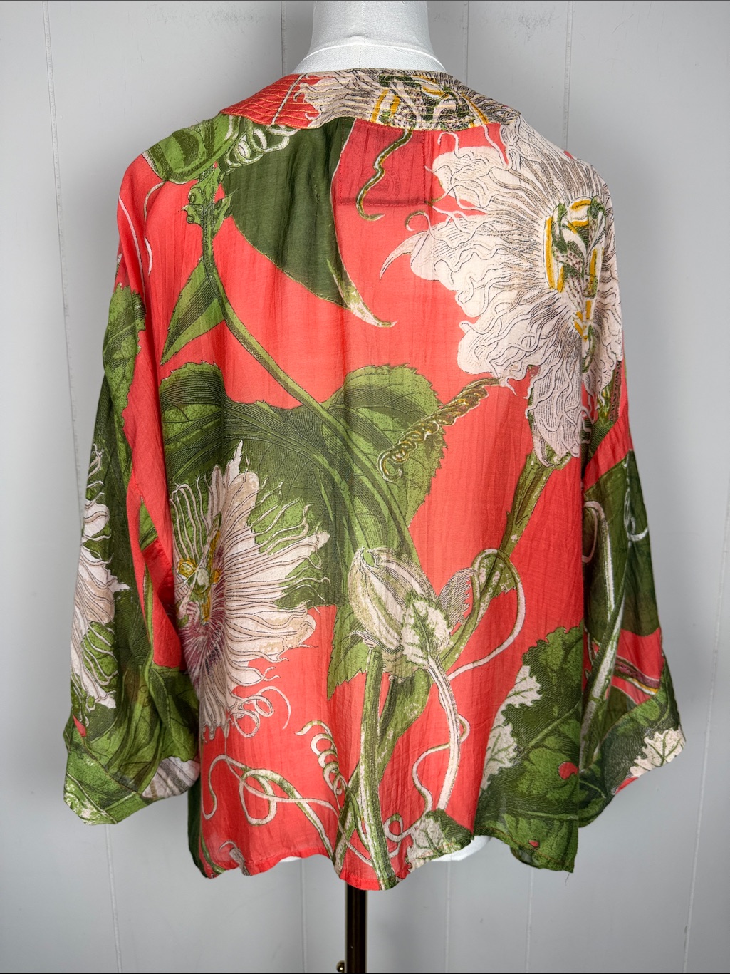 One Hundred Stars Kew Botanic Gardens Passion Flower Coral Short Kimono Sheer Os — image 2 of 8